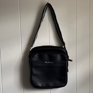 Ben Sherman Classic Black Messenger Bag NWOT